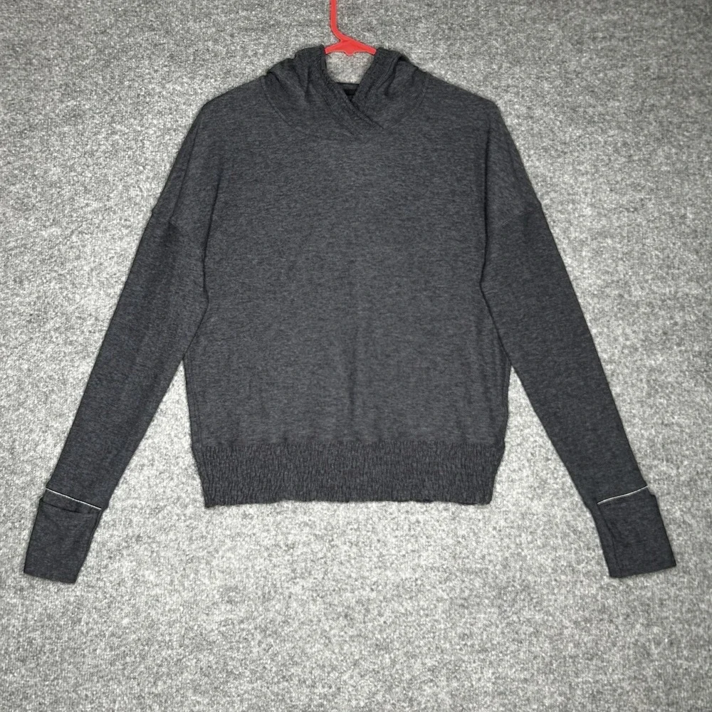 Lululemon Lead The‎ Pack Hoodie Womens Size 4 Gray Athletic Outerwear